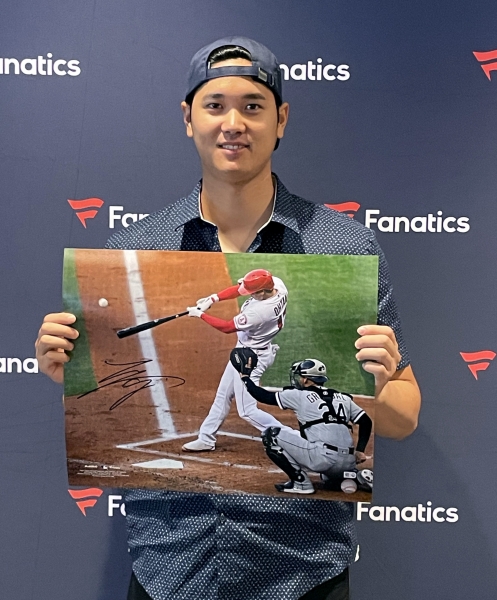 Shohei Ohtani Autographs Now a Fanatics Exclusive